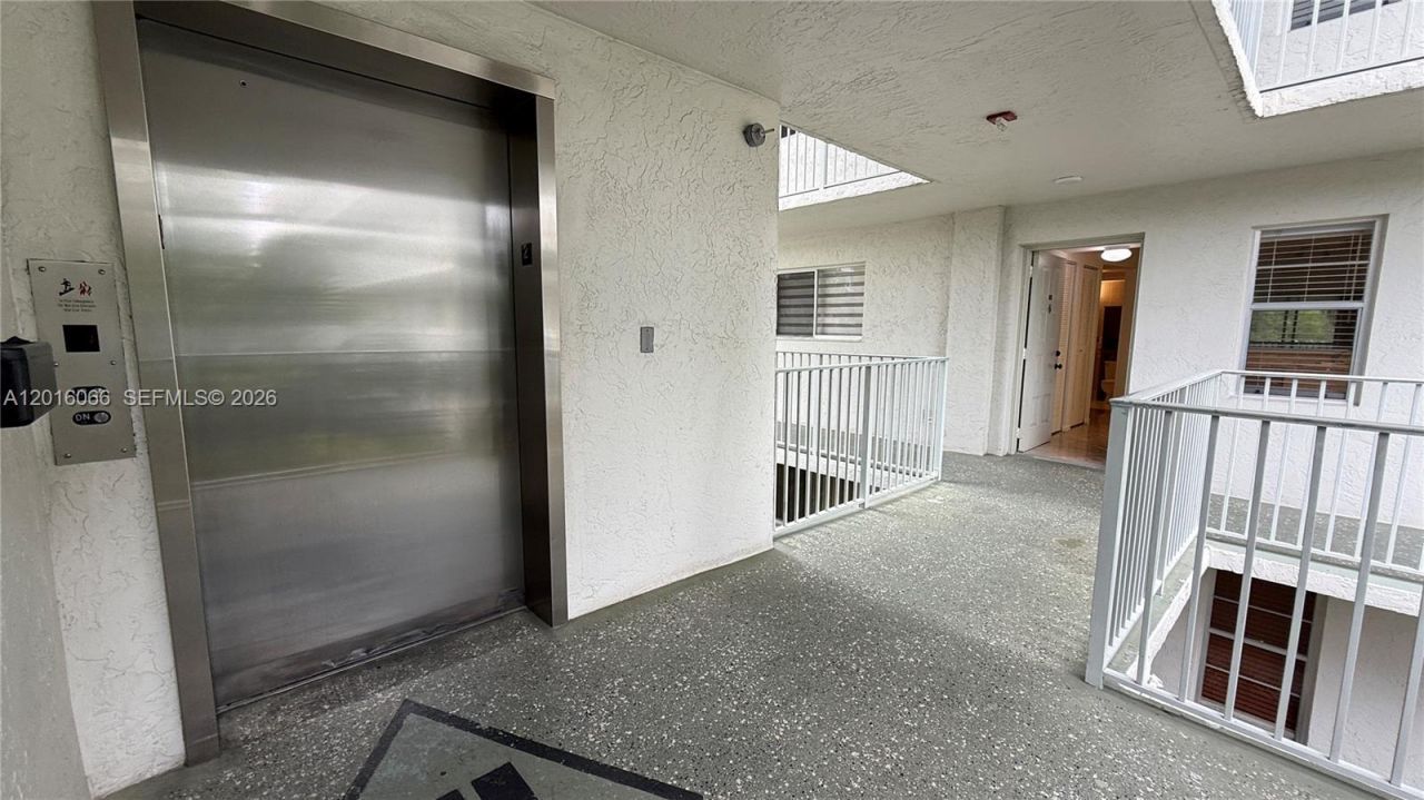 2236 N Cypress Bend Dr, Unit 207, Pompano Beach, FL 33069 Photo