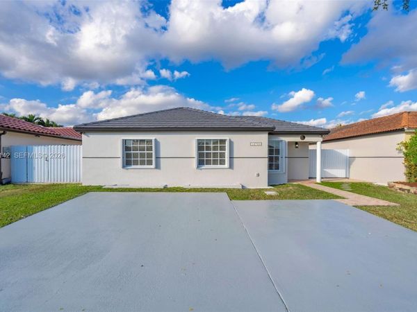 14755 SW 82nd Ter , Miami, FL 33193