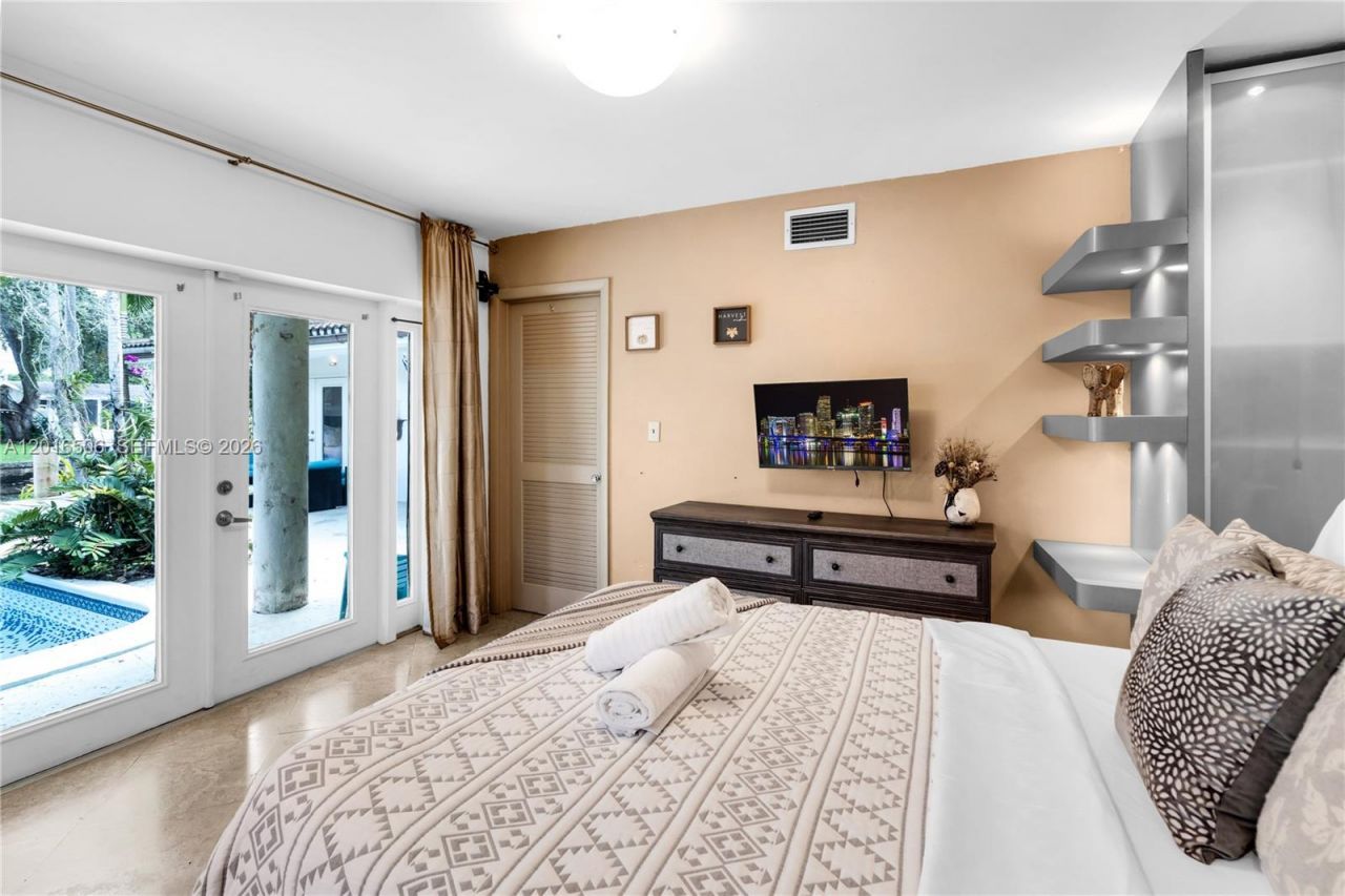 1930 NW 32nd Ct, Oakland Park, FL 33309 Photo