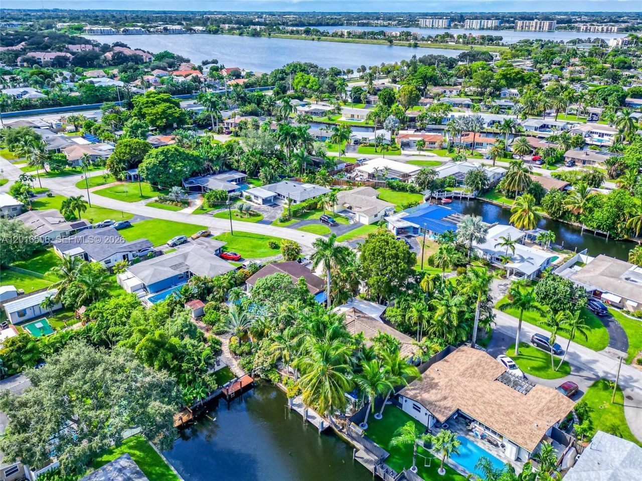 1930 NW 32nd Ct, Oakland Park, FL 33309 Photo