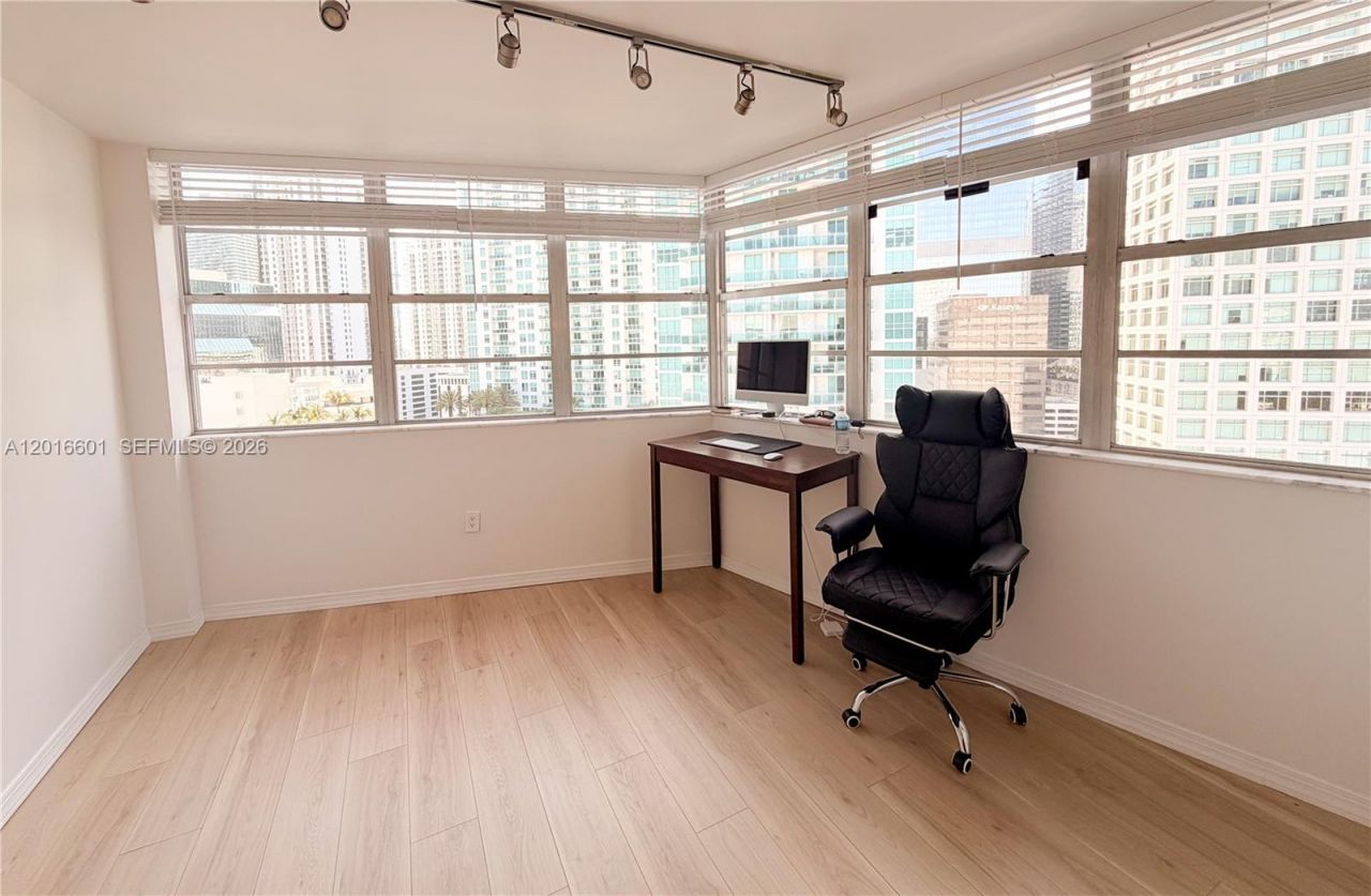 825 Brickell Bay Dr , Unit 2050, Miami, FL 33131 Photo
