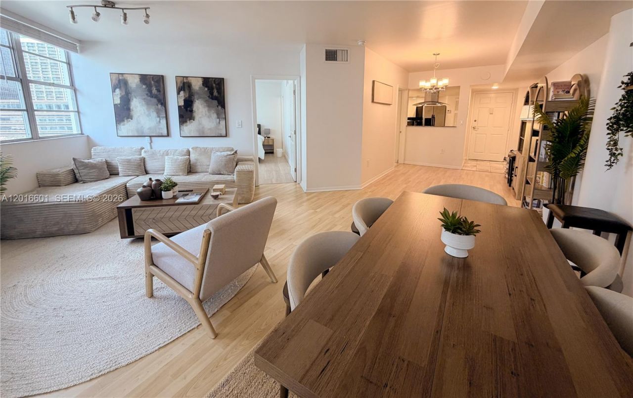 825 Brickell Bay Dr , Unit 2050, Miami, FL 33131 Photo