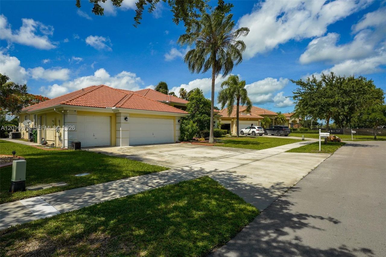 2575 Muirfield Ter , Homestead, FL 33035 Photo