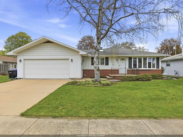1024 ROBERTS AVENUE, Appleton, WI 54914