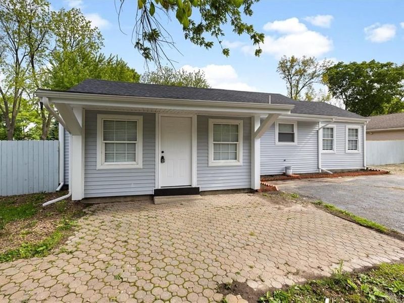 629 Little Meadow Dr, Riverside, OH 45404 Photo 3