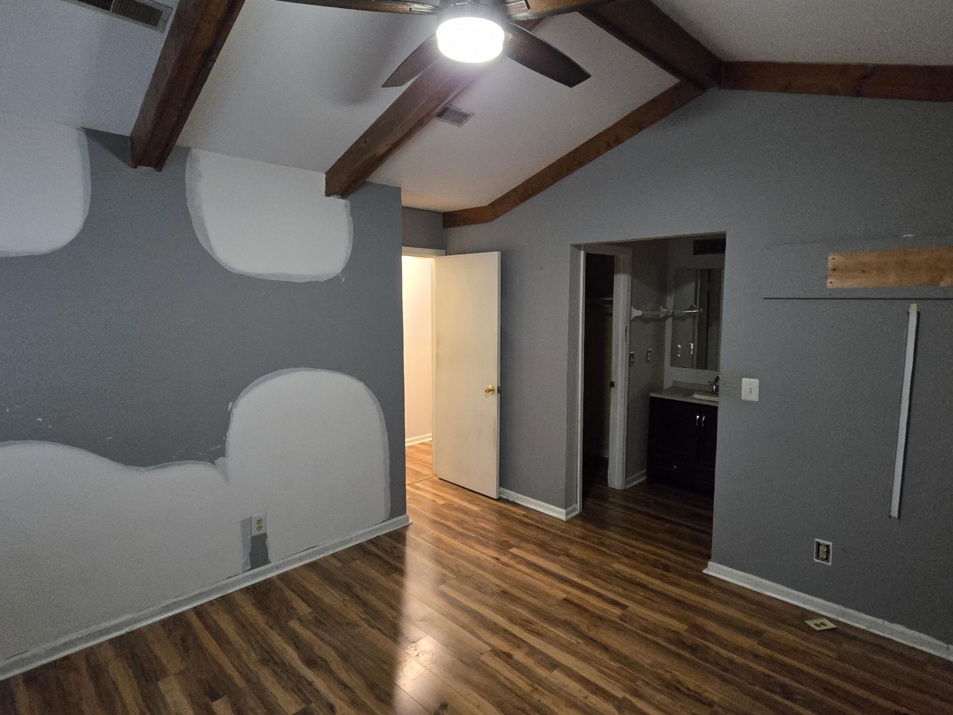 407 Hunt Court Photo 16