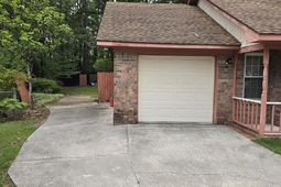 407 Hunt Court photo 4