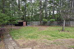 407 Hunt Court photo 4