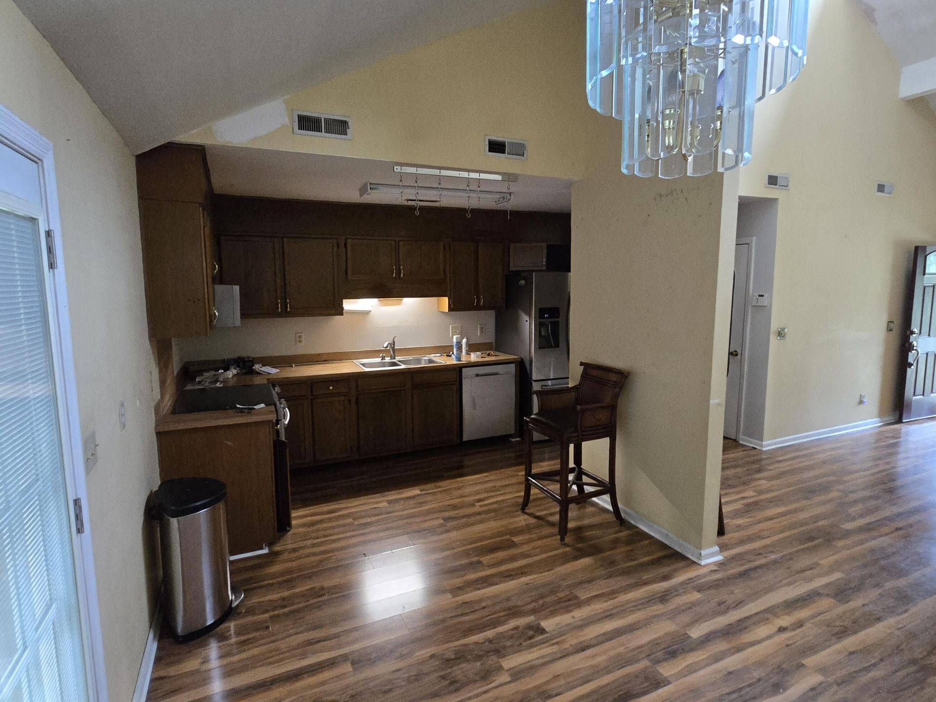 407 Hunt Court Photo 8