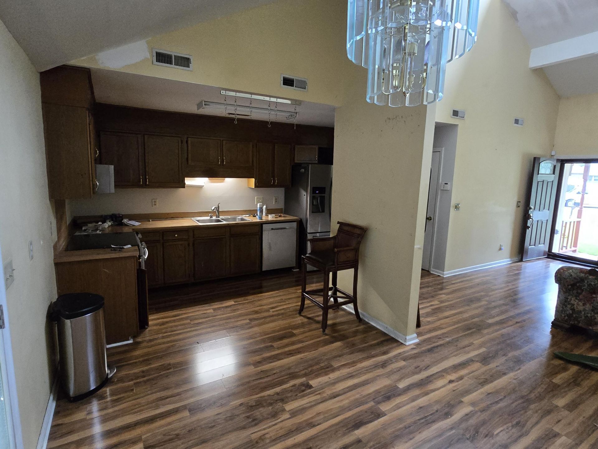 407 Hunt Court Photo 9