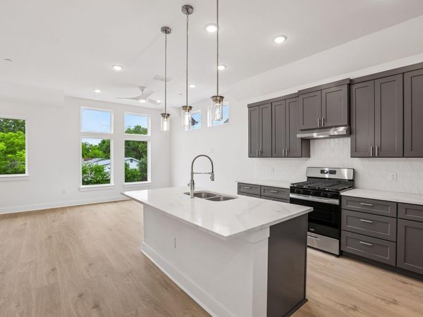 200 W 56th ST, Unit 1104, Austin, TX 78751