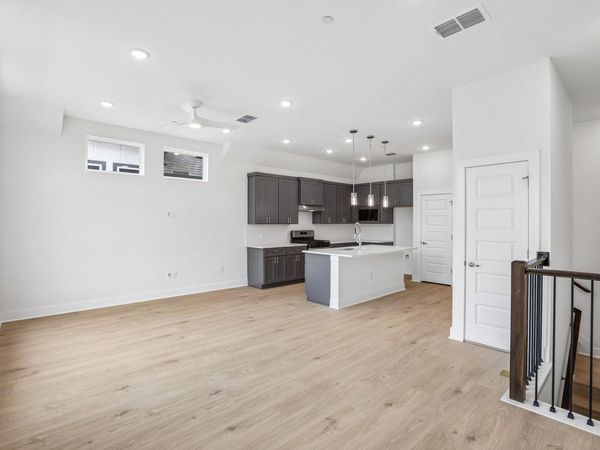 200 W 56th ST, Unit 1104, Austin, TX 78751