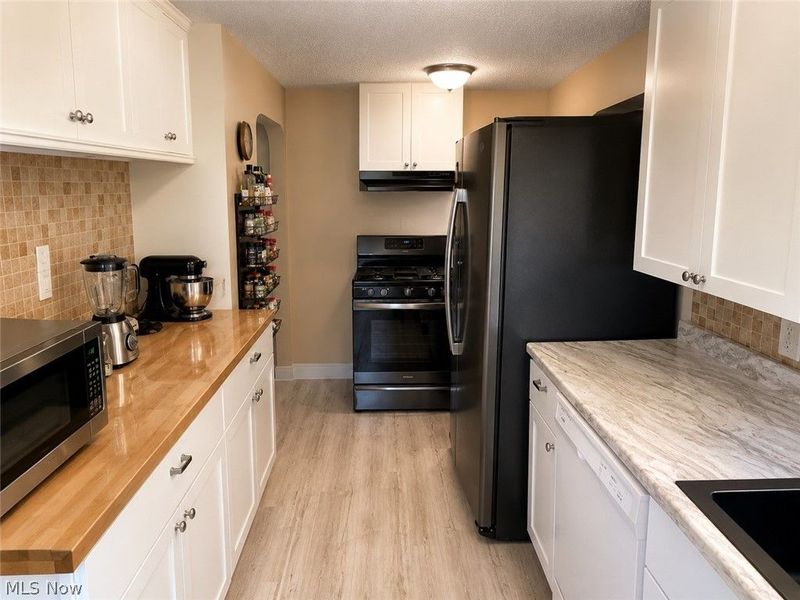 9614 Ravenna Road, Twinsburg, OH 44087 Photo 6