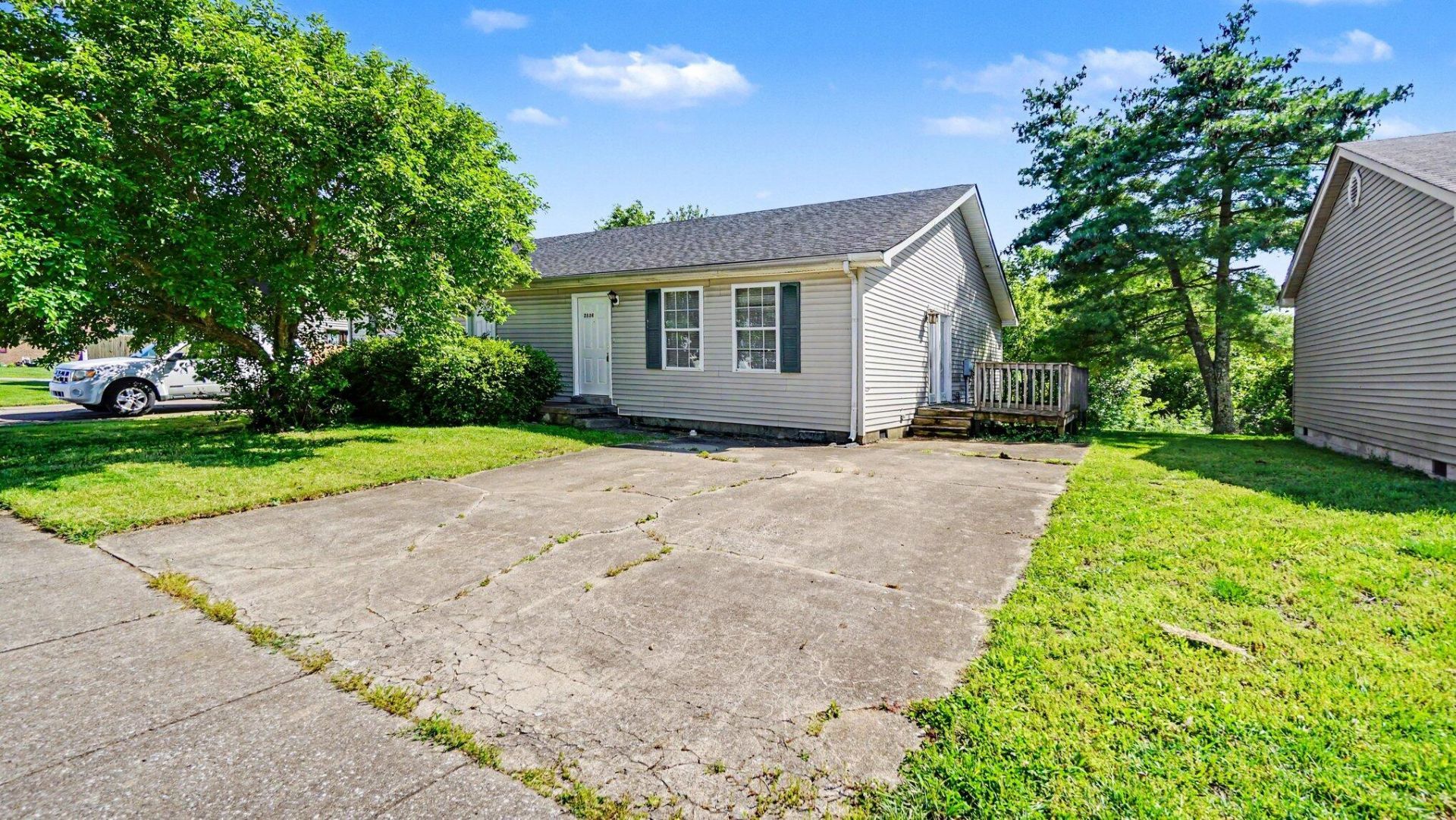 228 Blackhawk Circle, Versailles, KY 40383 Main Photo