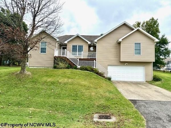 1392 Bennett Drive, Morgantown, WV 26508