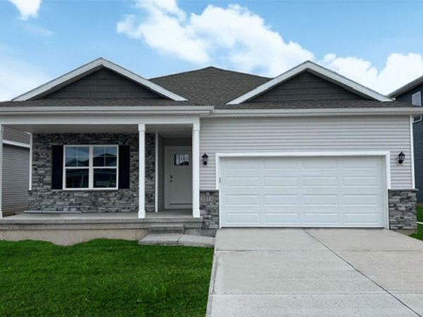 5516 143rd Street, Urbandale, IA 50111