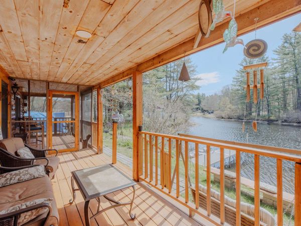 43 Moccasin Trail, Hillsborough, NH 03244