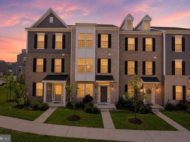 2602 LANHAM HILL CIRCLE, UPPER MARLBORO, MD 20774