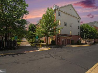 15131 LEICESTERSHIRE STREET, WOODBRIDGE, VA 22191