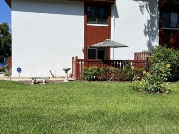 2014 Oak Meadow Circle, South Daytona, FL 32119