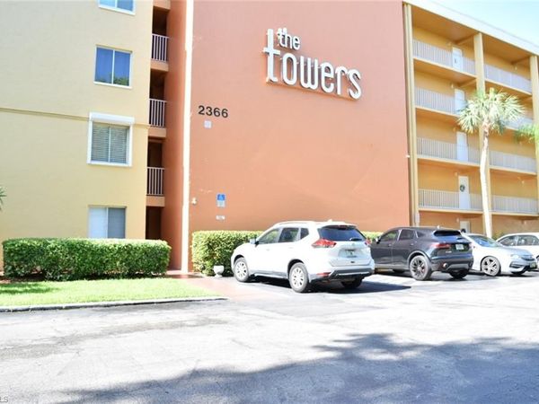 2366 E Mall DR , Unit 211, FORT MYERS, FL 33901