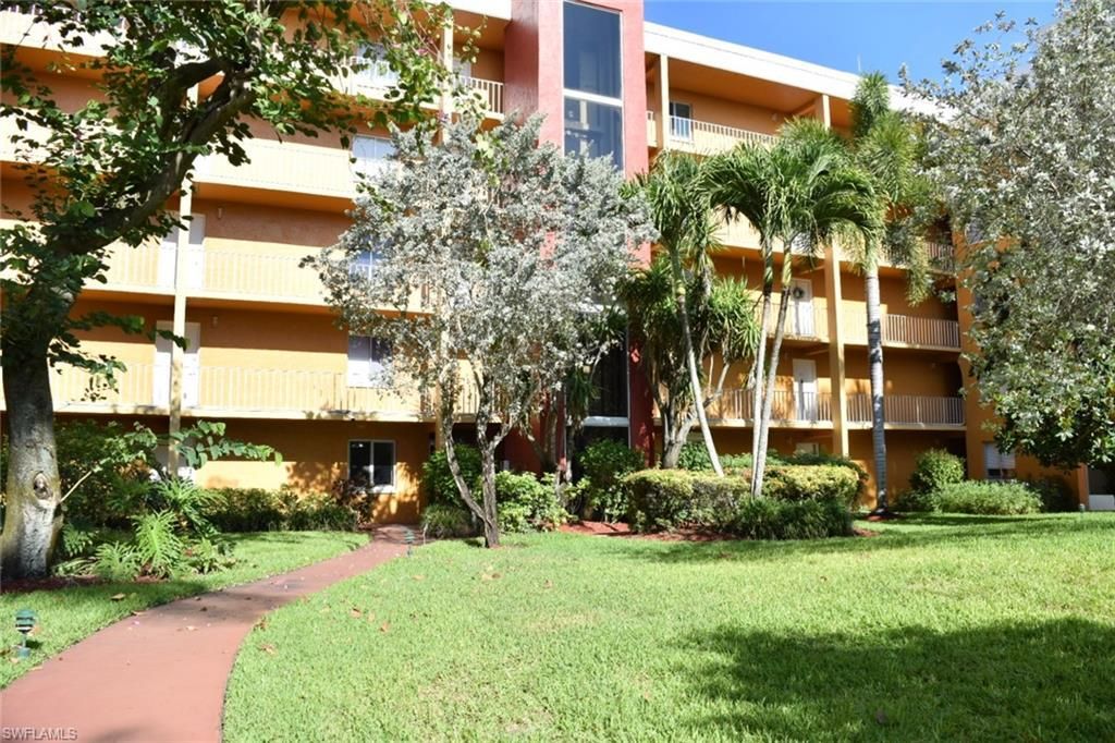 2366 E Mall Dr , Unit 211, Fort Myers, FL 33901 Photo