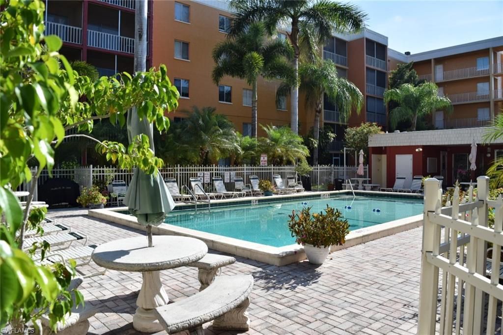 2366 E Mall Dr , Unit 211, Fort Myers, FL 33901 Photo