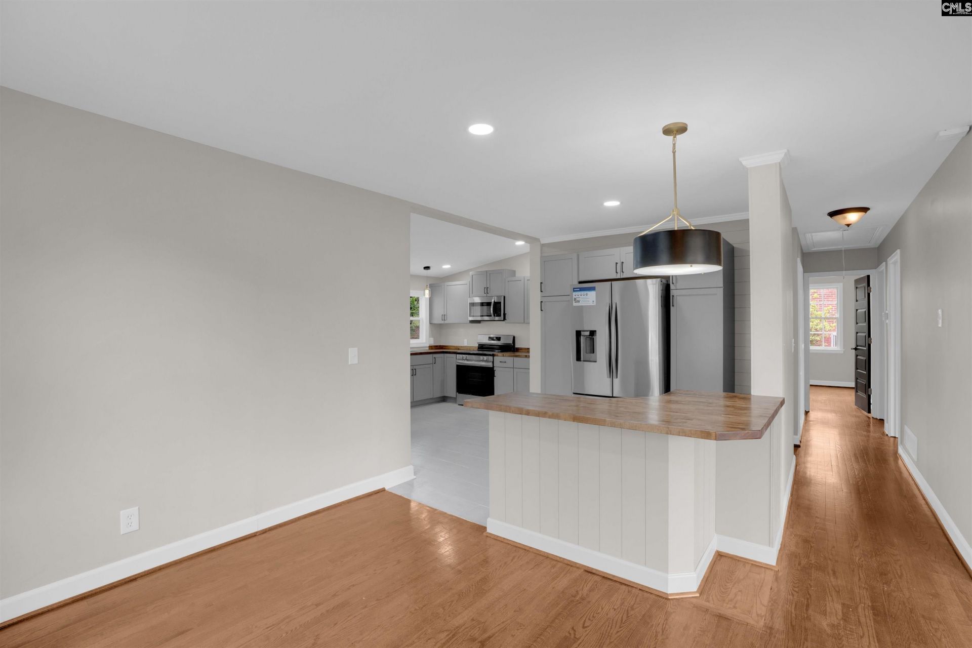 955 Laurie Lane Photo 13