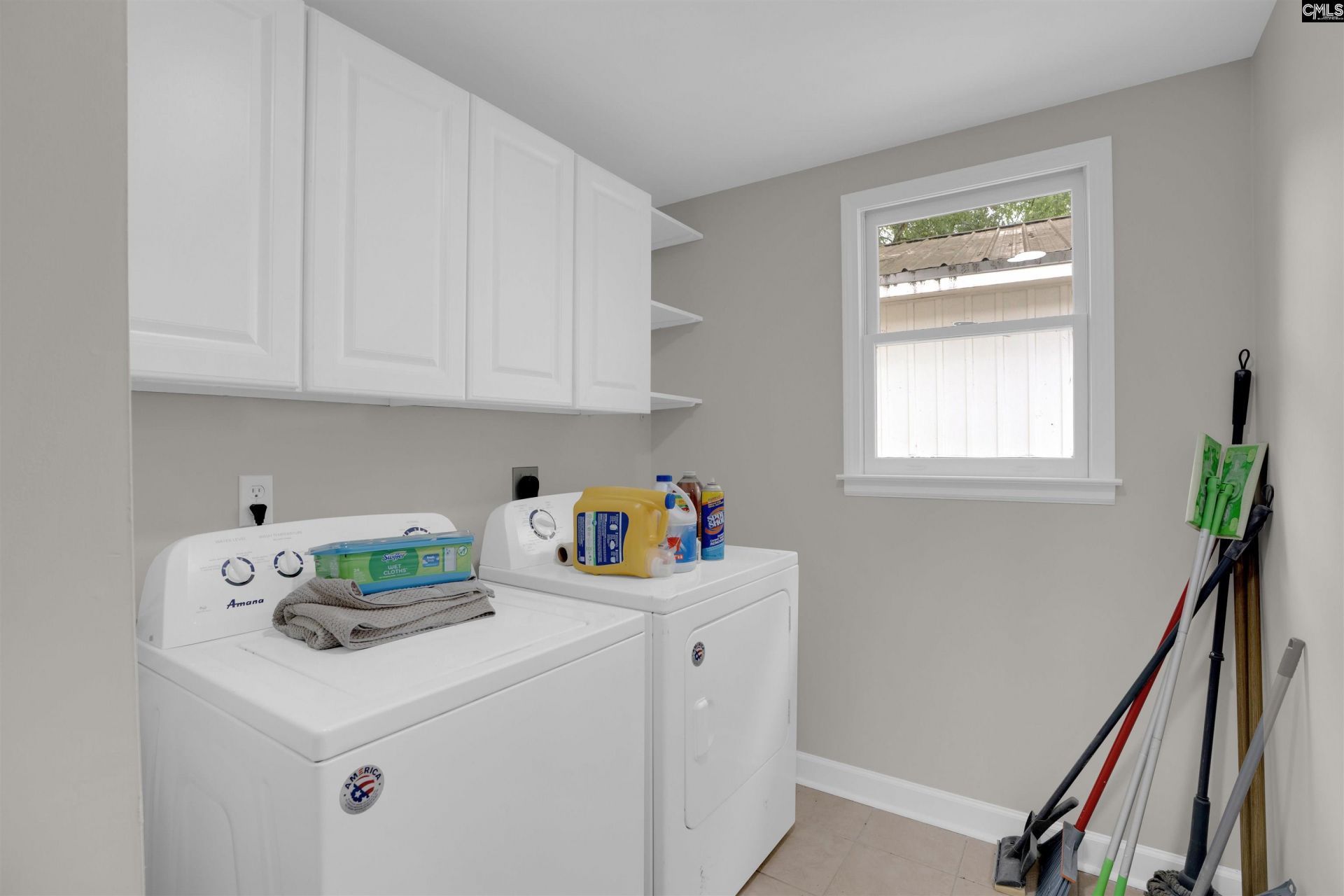 955 Laurie Lane  Photo 18