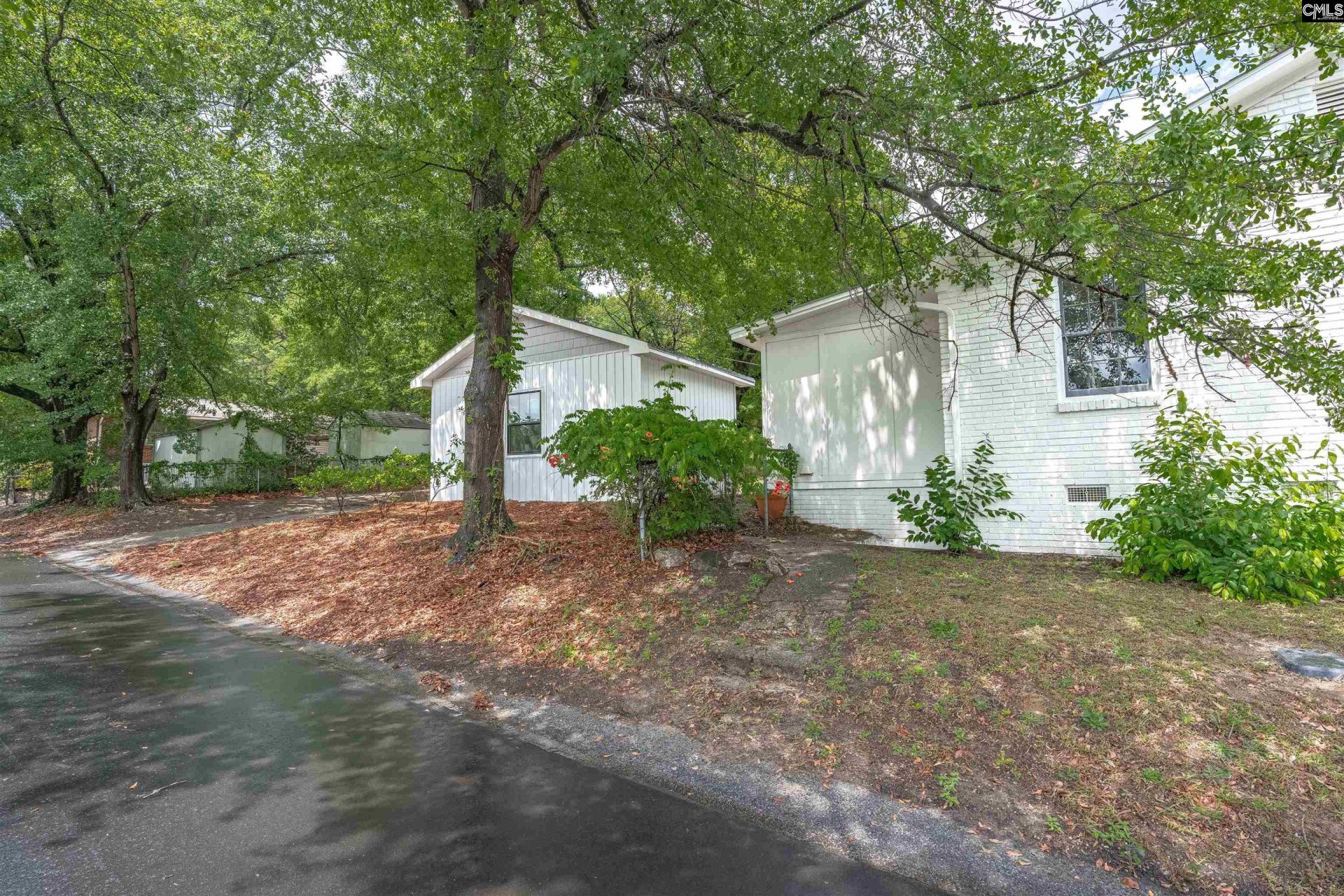 955 Laurie Lane Photo 32