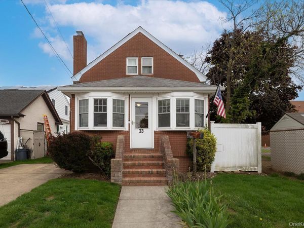 33 Althouse Avenue , East Rockaway, NY 11518