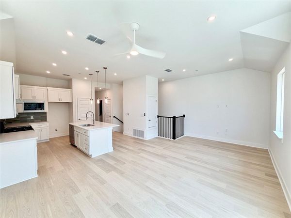 200 W 56th ST, Unit 8101, Austin, TX 78751