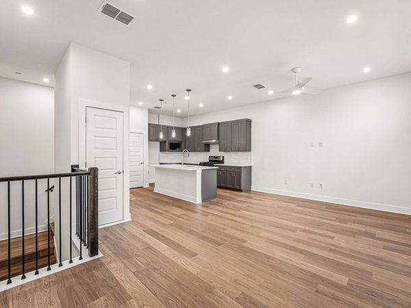 200 W 56th ST, Unit 2103, Austin, TX 78751