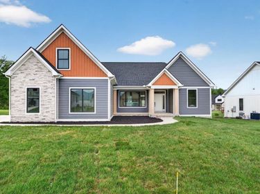 10275 DALMATIAN DR, MCGAHEYSVILLE, VA 22840