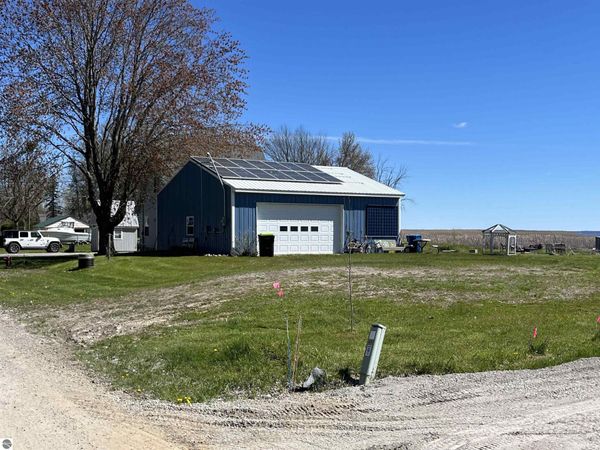 5209 Beechwood Drive, Standish, MI 48658