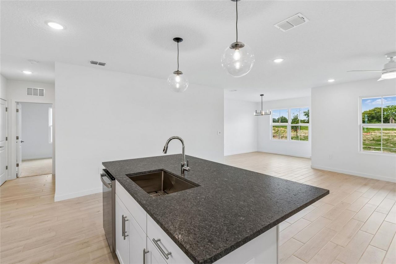 3135 Rein Avenue, Unit 47, Davenport, FL 33837 Photo