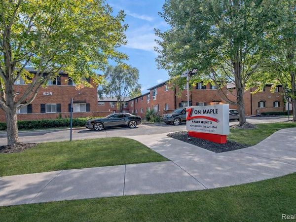 629 Maple Rd, Clawson, MI 48017
