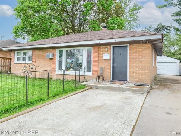3106 Cherokee Avenue, Flint, MI 48507