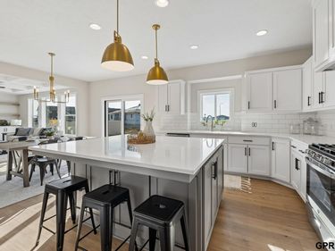 12413 Fenwick Street , Papillion, NE 68046