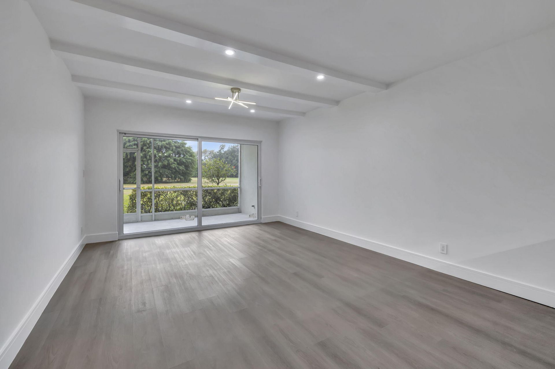 3100 N Palm Aire Drive, Unit 106, Pompano Beach, FL 33069 Photo