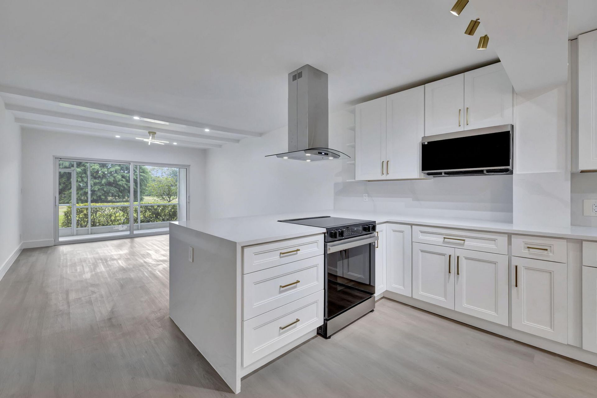 3100 N Palm Aire Drive, Unit 106, Pompano Beach, FL 33069 Photo