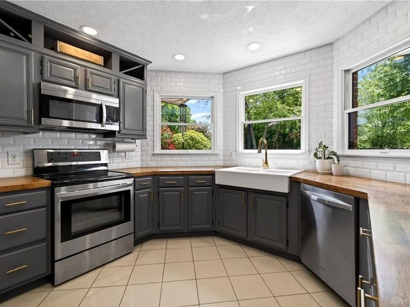 9701 Wax Wing Point, Washington Township, OH 45458 Photo 8