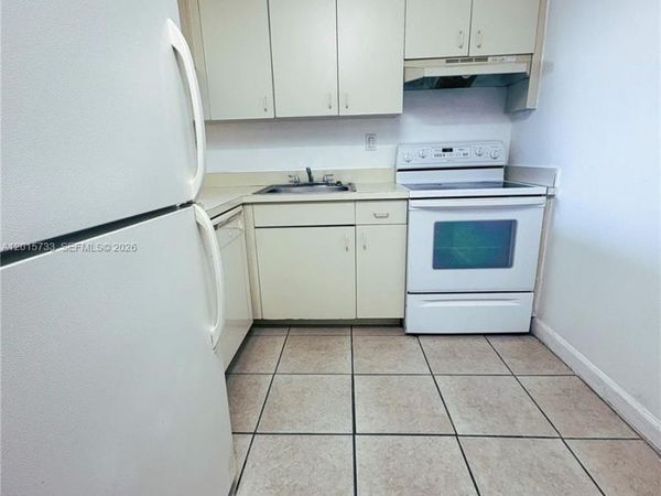 10900 SW 104th St , Unit 315, Miami, FL 33176