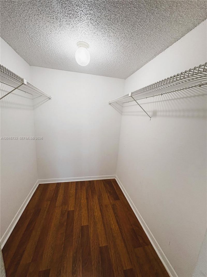 10900 SW 104th St, Unit 315, Miami, FL 33176 Photo
