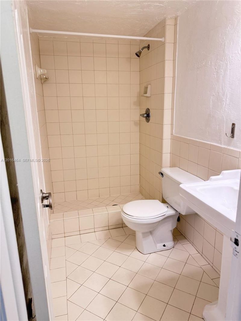 1205 Mariposa Ave, Unit 301, Coral Gables, FL 33146 Photo