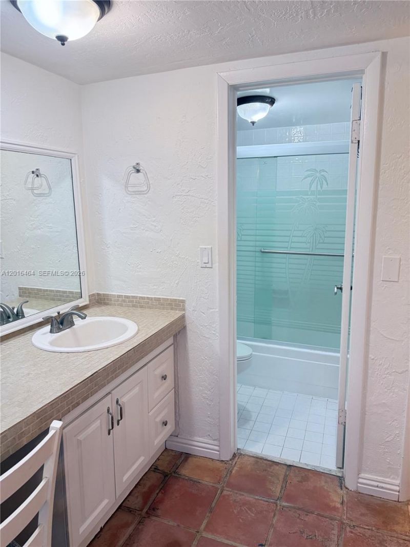 1205 Mariposa Ave, Unit 301, Coral Gables, FL 33146 Photo