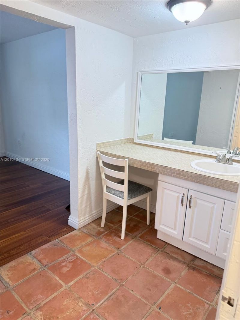 1205 Mariposa Ave, Unit 301, Coral Gables, FL 33146 Photo