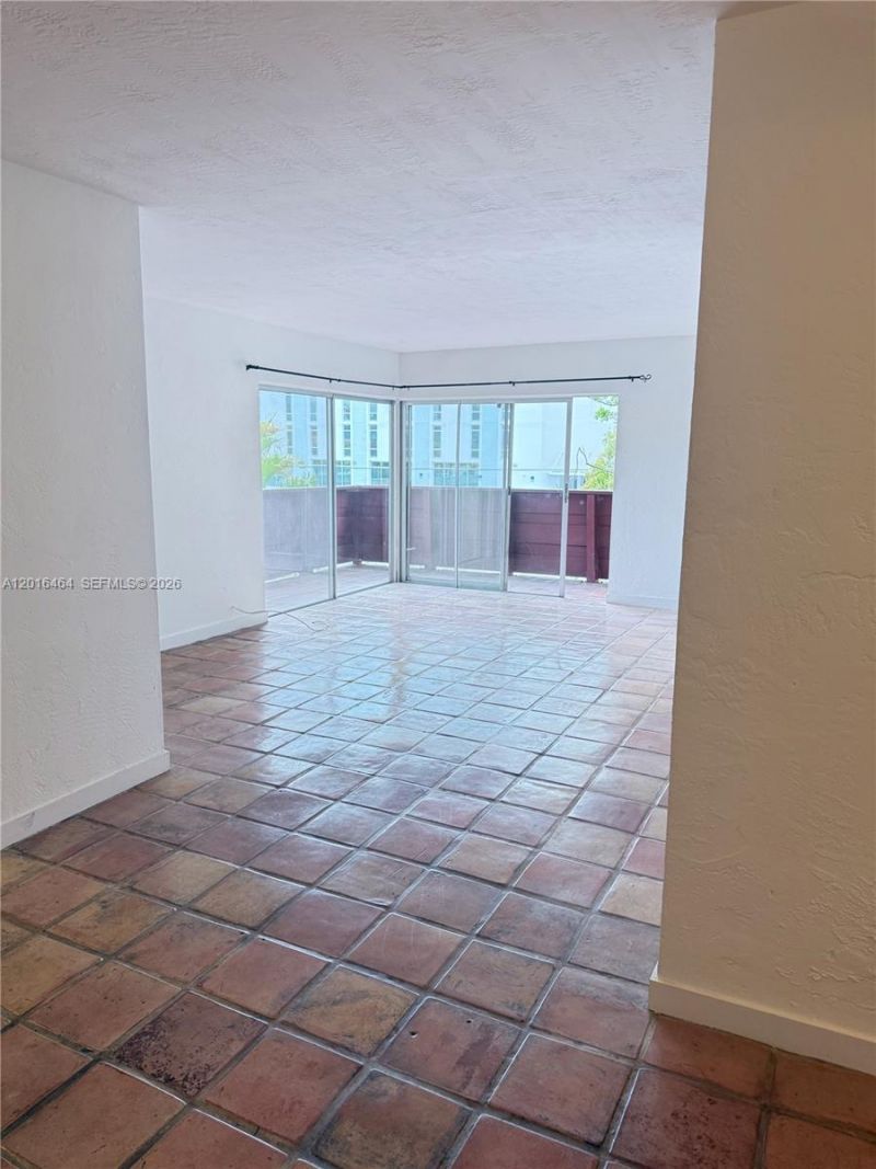 1205 Mariposa Ave, Unit 301, Coral Gables, FL 33146 Photo