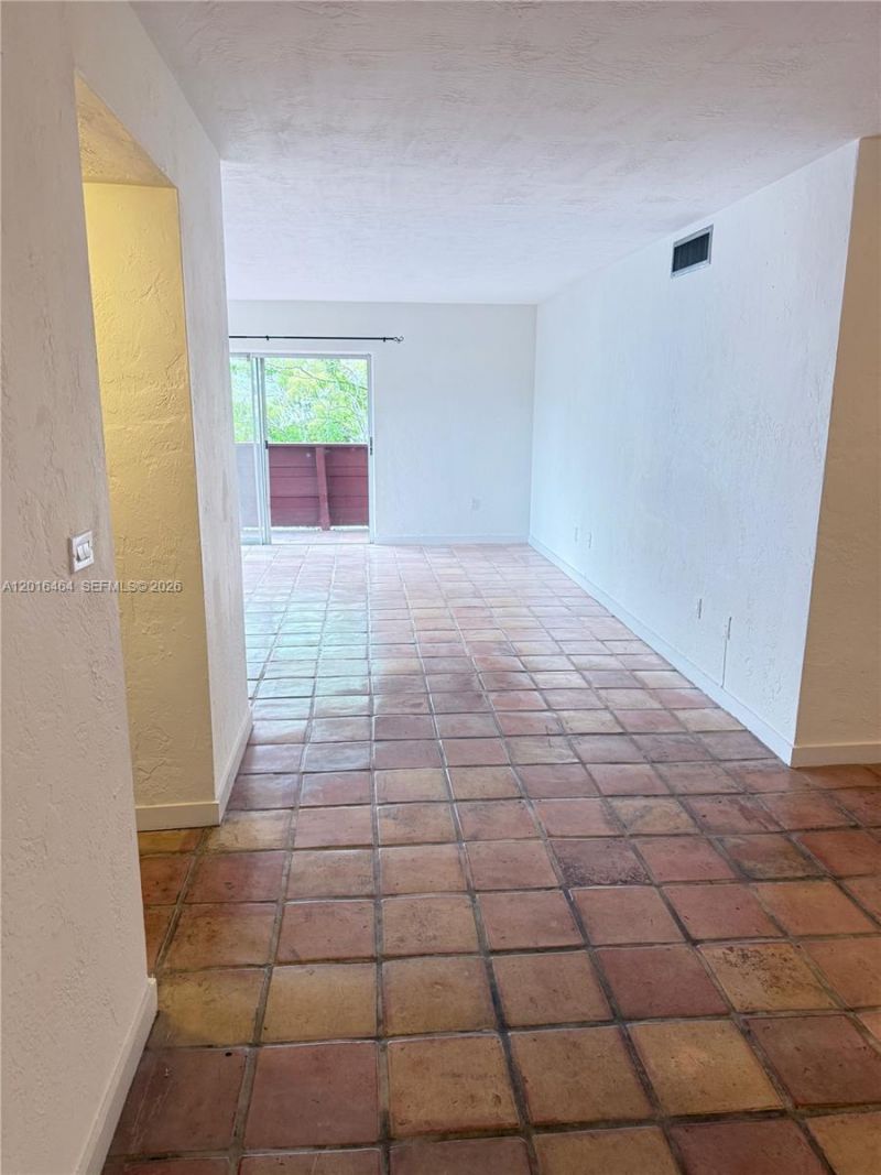 1205 Mariposa Ave, Unit 301, Coral Gables, FL 33146 Photo