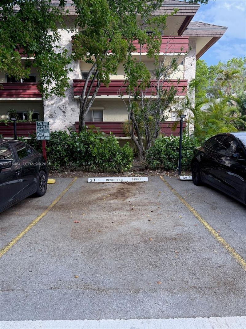 1205 Mariposa Ave, Unit 301, Coral Gables, FL 33146 Photo